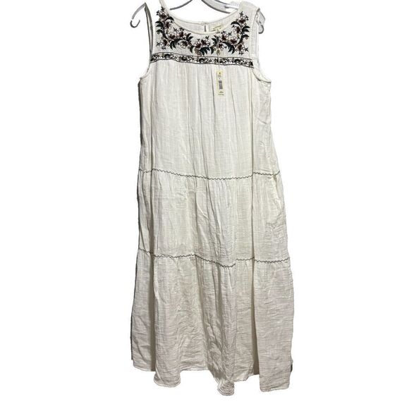 NWT Max Studio Women's Large White Embroidered Round Neck Sleeveless Maxi Dress‎ - Picture 5 of 15